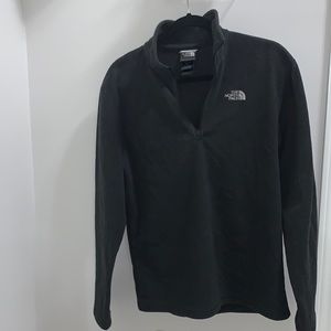 Black North Face Pull Over